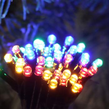 Preview: Multicolor LED-Lichterkette für Innen und Aussen, 40 LEDs, bunt, Timer, IP44, Batterie, zauberhafte Lichteffekte Zuhause, Balkon oder Garten
