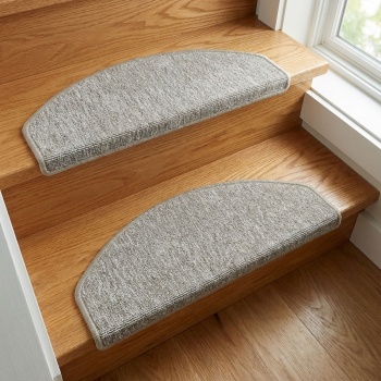 Preview: Treppenstufen Matten, 14 Stück, halbrund, grau: : Rutschfest, robust & schallhemmend - Mehr Sicherheit & Eleganz für Ihre Treppe