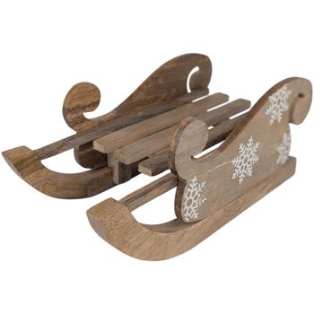 Preview: Edler Deko-Schlitten aus Mangoholz, wunderschöne weisse Schnitzerei. Perfekt für festliche Winter & Weihnachts Deko