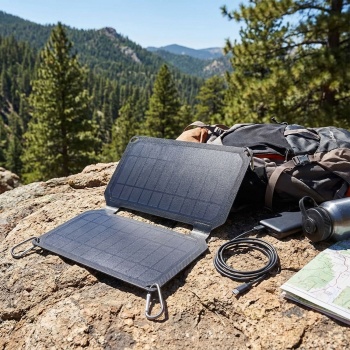 Mobiles, faltbares Solarpanel, 10W, USB-C: Effiziente Energie mit 2 monokristallinen Solarzellen – Ideal für Outdoor, Wandern & Camping