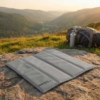 Faltbares Sitzkissen für Unterwegs - Outdoor Thermokissen Grau aus robustem Oxford-Stoff - Wasserdicht & Isolierend für Wandern, Camping, Stadion & Kita