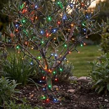 Preview: LED Solar Lichterkette 768 LEDs, 5,6m, 13 Funktionen, Fernbedienung & Timer - USB-ladebar, buntes Licht für Garten, Balkon & Terrasse