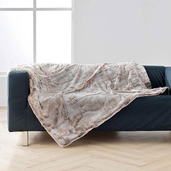 Preview: Superweiche Kuscheldecke in luxuriöser Felloptik, 125 x 150 cm, Schokobraun - Ideal für gemütliche Stunden auf dem Sofa oder als Tagesdecke