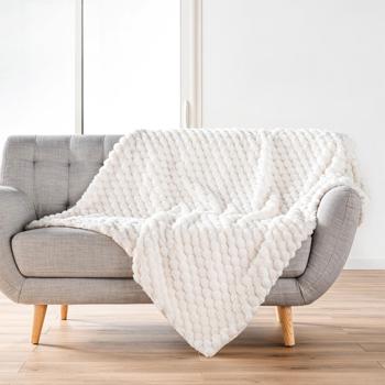 Preview: 2er-Set Kuschelige Sofadecke 180 x 220 cm & Luxuriöses Sofakissen 45 x 45 cm in Weiss - Für gemütliche Stunden auf dem Sofa
