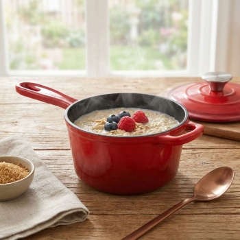 Gusseisen Stielkasserolle mit Deckel Rot, Ø 17cm, 1,6 Liter Volumen, hochwertiger Saucentopf für alle Herdarten & Induktion, 17x10 cm, 2,65kg