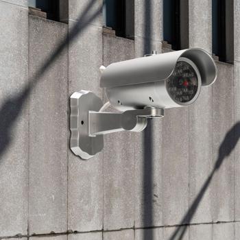 Preview: 2er Set Überwachungskamera Attrappe mit Bewegungssensor und rotem Blinklicht, Batteriebetrieb, Sicherheits-Dummy Kamera in realistischem Design