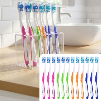 Zahnbürsten 12er-Pack mit Zungenreiniger – Ultra-Soft Handzahnbürsten Set in 4 Farben für die Familie – Rutschfester Griff für optimale Pflege
