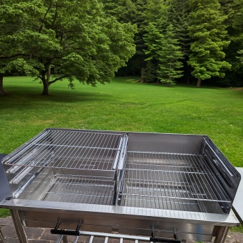 Preview: Edelstahl Holzkohlegrill für die Outdoorküche - Doppel-Grillrost getrennt höhenverstellbar - Grillstation mit Ascheschubladen & Ablage