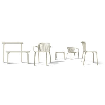 Preview: Bequemer Gartenstuhl aus Kunststoff, Beige – ergonomischer Gartenstuhl mit Armlehnen - modern, leicht & stapelbar, für Aussen geeignet