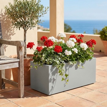 Preview: Blumentopf Rechteckig 58cm in Beton-Grau, Pflanzkasten 35L aus Kunststoff für Innen & Aussen, Frostsicher & UV-Beständig, Leichtgewicht