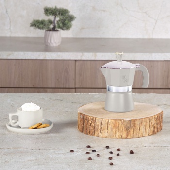 Preview: Kaffeebereiter für 3 Tassen Espresso – 150 ml Espressokocher aus Aluminium in mattem Creme – Einfache Zubereitung und leichte Reinigung