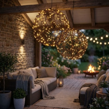 Preview: 2er-Set Traumhafte LED Lichtkugel schwarz 18cm & 25cm: warmweisse Micro LEDs für Balkon & Wohnzimmer - Leuchtkugeln mit Timer & Funkel-Effekt
