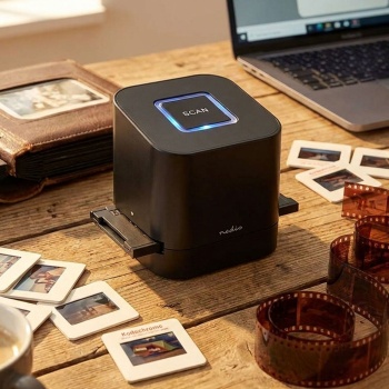 Dia Scanner & Negativ Scanner, 8MP CMOS Filmscanner mit USB, Digitalisierer für Fotos & Negative mit Software, 2400/4800 dpi