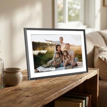 Smarter 10,1 Zoll WLAN Bilderrahmen - Digitaler IPS Touchscreen Fotorahmen mit Frameo App, 16GB Speicher - das perfekte Familiengeschenk