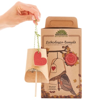Preview: Leckerbissen Bausatz Wildtierwelt - 3 Futterglocken DIY Bastelset für Kinder - Winter Futterstellen für Wildvögel mit Kokosfett