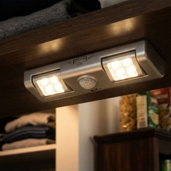 Preview: LED-Lichtleiste mit Bewegungsmelder, kabellos und batteriebetrieben, 120° bei 4 m, einstellbare Lichtstrahlung, Unterbauleuchte