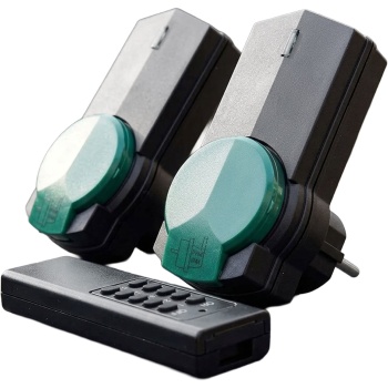 Funksteckdosen-Set 3-teilig für den Aussenbereich, 2 Funksteckdosen IP44 mit Klappdeckel und Fernbedienung, selbstlernend, 433,92 MHz, 2300 W