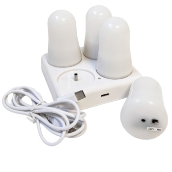 Preview: Schöne wiederaufladbare LED Teelichter im 4er Set mit Ladestation, stimmungsvolle Flammenlicht Kerzen in Warmweiss für Kerzenschein Deko