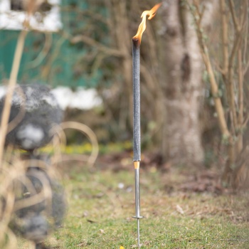 Preview: Fackelhalter Edelstahl 10er Set mit Erdspiess, rostfreie Fackelhalterung für Gartenfackeln und Wachsfackeln, mit Tropfteller, für Garten und Events