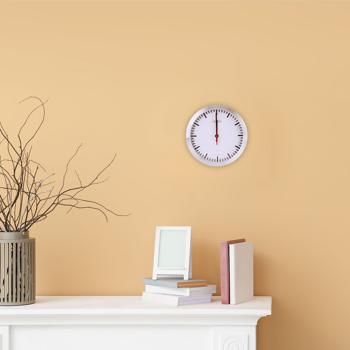 Preview: Funk-Wanduhr Ø 25cm aus Aluminium & Glas – Geräuscharme, automatische Wanduhr mit DCF-Empfang für Wohnzimmer & Büro