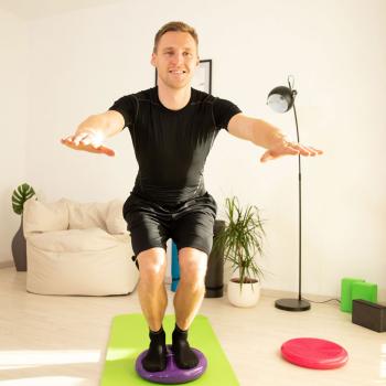 Preview: Balance Kissen mit Massage-Noppen - stärkt Rücken & schult Gleichgewicht - dynamisches Luft-Sitzkissen Ø 33 cm - 140 kg belastbar - inklusive Luftpumpe