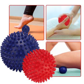 Preview: Massagebälle Set mit Noppen - 4 Igelbälle für Reflexzonenmassage, Fussreflexzonenmassage & Faszientraining - Ø 9 & 7,5 cm, rot/blau, PVC-Kunststoff