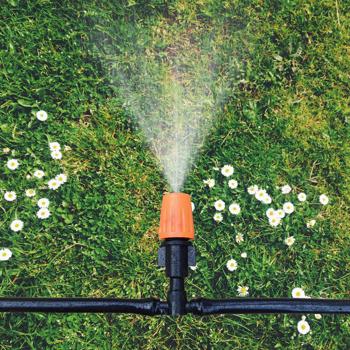 Preview: 23-tlg. Pflanzen-Bewässerungssystem: 20m anpassbarer Schlauch + 10 Düsen für zeitsparende, effiziente Bewässerung. Maximale Leistung für Ihren Garten