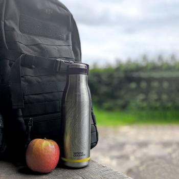 Preview: National Geographic Thermosflasche aus Edelstahl, 500 ml, Schraubverschluss, auslaufsicher, hält 6 Stunden warm oder kalt, ideal für Outdoor Abenteuer