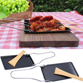 Preview: Praktisches 6er-Set Grillpfännchen für Raclette & BBQ, mit klappbarem Griff & Holzspatel, antihaftbeschichtet – ideal für gemütliche Abende
