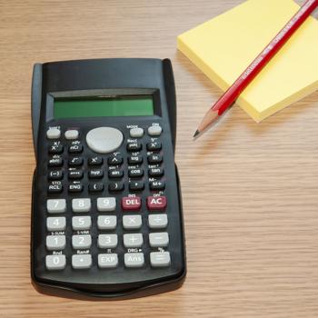 Preview: Wissenschaftlicher Taschenrechner, 240 Funktionen, schwarz. Präzise Berechnungen für Schule & Büro. Vielseitig, zuverlässig, ideal für komplexe Aufgaben