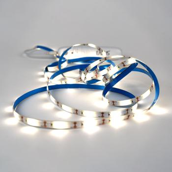 Preview: LED-Streifen mit Bewegungsmelder – 3m, 90 warmweisse LEDs – energiesparend, selbstklebend & vielseitig einsetzbar – für Schrank, Treppe & Schlafzimmer