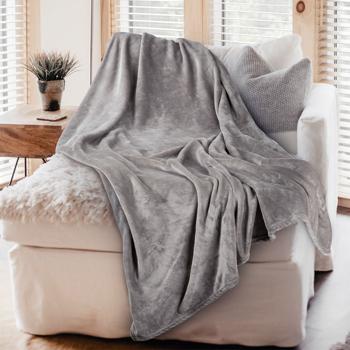 Kuscheldecke M hellgrau - Weiche Couchdecke für pure Gemütlichkeit - 150x200 cm - OEKO-TEX Standard 100 Polyester Microfaser atmungsaktiv