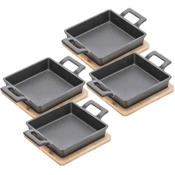 Preview: 4er-Set Quadratische Servierpfanne aus Gusseisen, 2 Henkel, Bambusbrett als eleganter Untersetzer, Ø 13cm, Pfanne für Gratin, Tapas, Curry und Fleisch