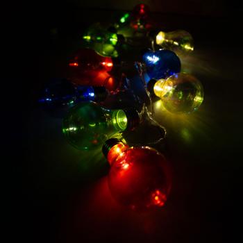 Lichterkette 10 bunte LED-Lampen - Batteriebetrieben - für Partys, Camping, Garten - wetterfest - Ø 6x10 cm - Nostalgischer Glühbirnen-Look