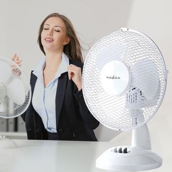 Kraftvoller Tischventilator, weiss, Ø23cm – 22 Watt, 2 Stufen, Schwingkopf & neigbar, für optimale Kühlung an jedem Ort