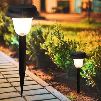 Wegeleuchten-Set mit Erdspiess: 4 Stück, schwarz, 16x16x45cm, 5m Kabel, warmweisse Gartenbeleuchtung – für sichere Wege