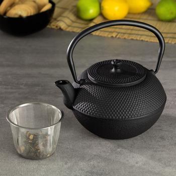 Gusseiserne Teekanne - Für dunkle & helle Teesorten - Teefilter Edelstahl, 1.2 L Volumen - Robust, langlebig, wärmespeichernd, elegant schwarz