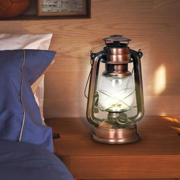 Preview: 2er Set Sturmlaterne LED (kupferfarben, 25cm) dimmbar, warmweisses Licht – Klassische Laterne mit modernster LED-Technik, batteriebetrieben