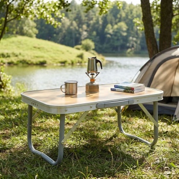 Camping Klapptisch flach - wetterfest & faltbar für Reisen - 56x34x24 cm - 25kg Traglast - Bambus-Optik - Alu/Kunststoff/MDF