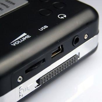 Preview: Kompakter USB Kassettenspieler Digitalisierer - Wandelt Audio-Kassetten in MP3 um inkl. Software - Wiedergabe auf PC, iPod, MP3-Player - Silber/Schwarz