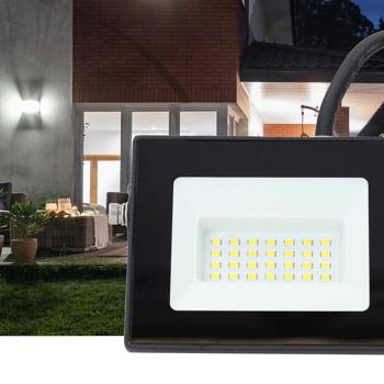 Preview: LED Aussenstrahler aus Aluminium - 1620lm, 20W, kaltweiss (4000K) - IP65 wasserfest für Garten & Terrasse - Kompakt (12.6x11.4x2.8 cm)