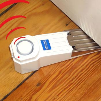 Preview: Kompakter Türstopper mit 120 dB Alarmfunktion, LED, weiss-grau, batteriebetrieben, robuste Bauweise, für mehr Sicherheit im Alltag