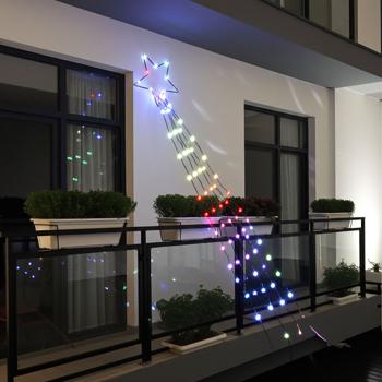 Bunte LED Sternschnuppe, 1,45m - 85 RGB LEDs für traumhafte Lichtatmosphäre - ganzjährig einsetzbar, Partydeko, Terrasse, Balkon, IP44, Fernbedienung