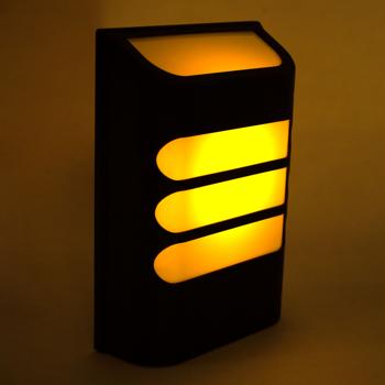 Preview: Elegante Solar Wandlampe - 8h Leuchtdauer, IP44 Spritzwasserschutz, warmweisses Licht - für sichere Aussenbereiche, Gartenwege - Schwarz, 16x11 cm