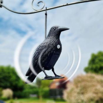 Preview: 2er-Set Realistische Vogelabwehr Krähe mit Sound: Batteriebetriebener Raben Vogelschreck für effektive Vogelabwehr. Natürliche Krähengeräusche zur Abschreckung