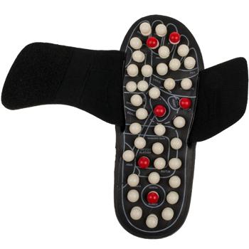 Preview: Massage Pantoffeln mit Fussreflexzonen-Noppen S - Wohltuende Fussmassage jederzeit & überall - Schwarz, weiss-rote Noppen, ohne Strom