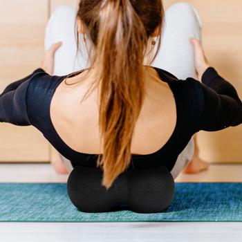 Preview: Faszienmassageball Duo (12 cm, schwarz): Punktuelle Massage für Nacken, Rücken & mehr. Einfache Anwendung für effektive Entspannung