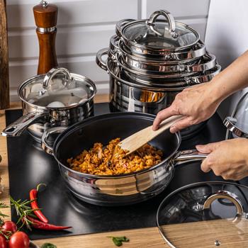 Preview: 6-teiliges Edelstahl Kochtopf Set: Glasdeckel & silberne Design-Griffe - Elegantes Premium-Kochgeschirr für anspruchsvolle Köche und alle Herdarten