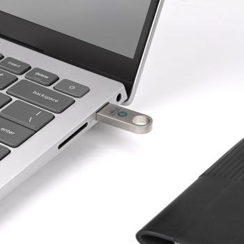 Preview: Kompakter 64GB USB 3.0 Stick: Schnelle Datenübertragung & viel Speicherplatz, zuverlässig, robust für Fotos, Videos & Dokumente