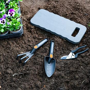 Preview: Gartenwerkzeug-Set 4-teilig - Optimale Pflanzenpflege, Blumenpflege & Gartengestaltung - Inkl. Kniematte, Blumenkelle, Gartenkralle, Schere